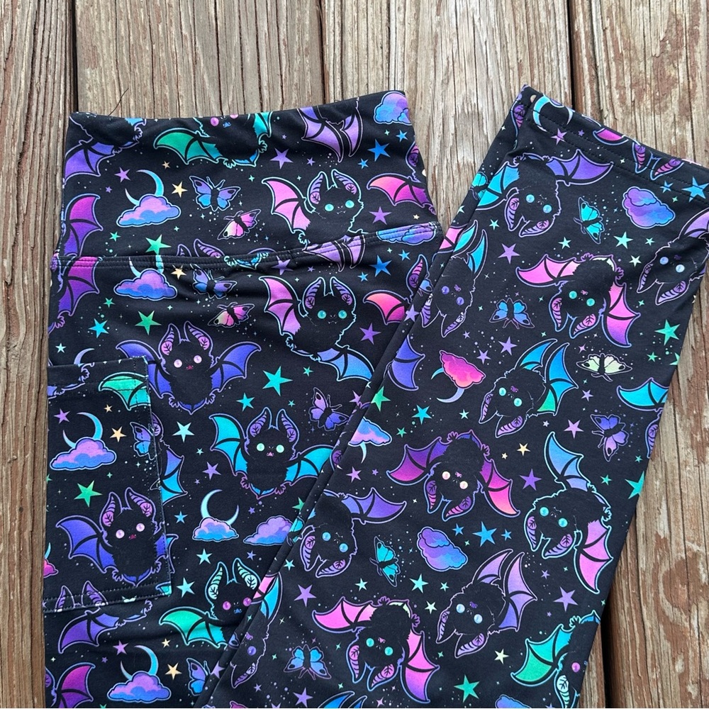 Colorful Bat Print Leggings
